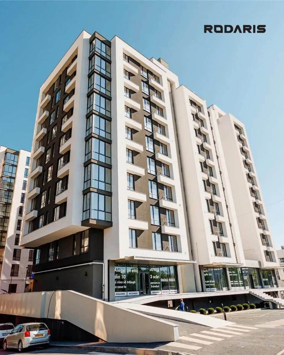 Image 3 of AVENUE APARTMENTS