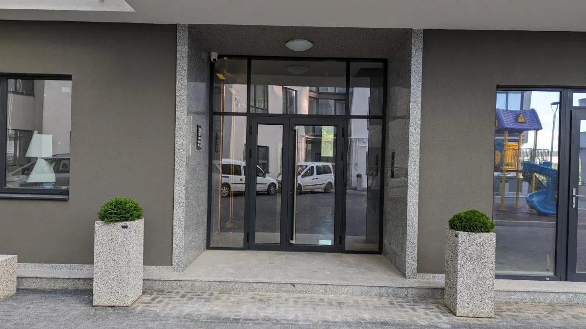 Image 1 of AVENUE APARTMENTS