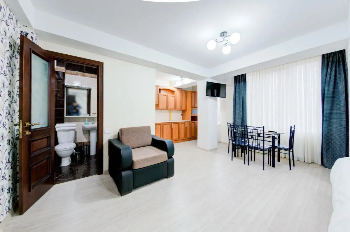 Image 3 of Catherine Hotel
