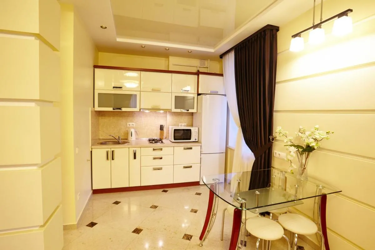 Image 3 of Central Park Apartments