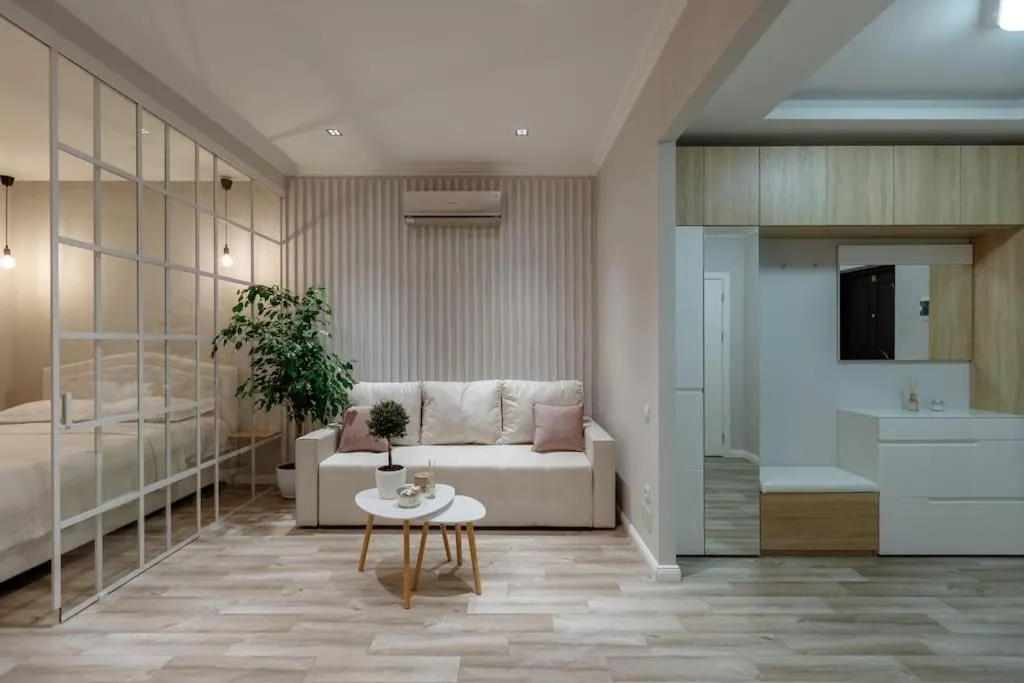 Image 1 of Flatkeepers – center view