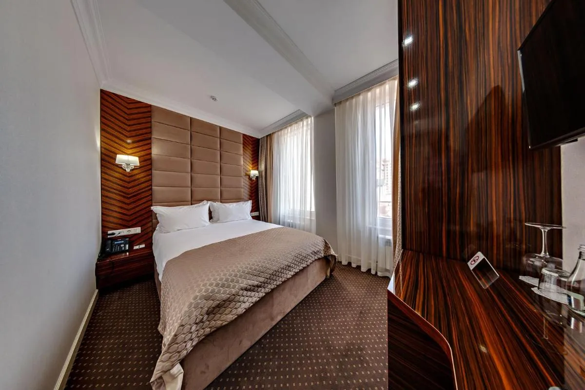 Image 1 of London Boutique Hotel