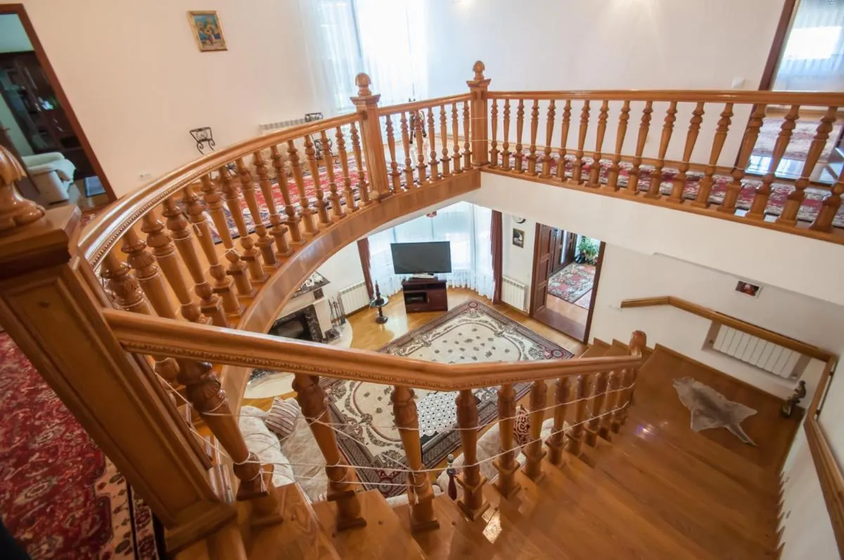 Image 4 of Magnificent Villa