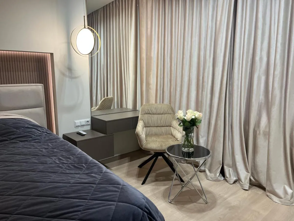 Image 4 of Oasis Luxury Apartments