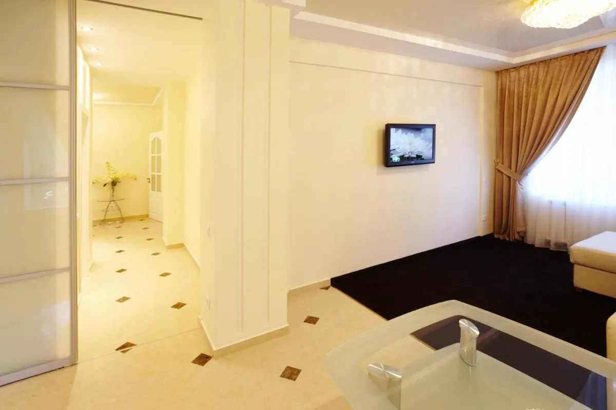 Image 4 of Ultra Central Park Apartments