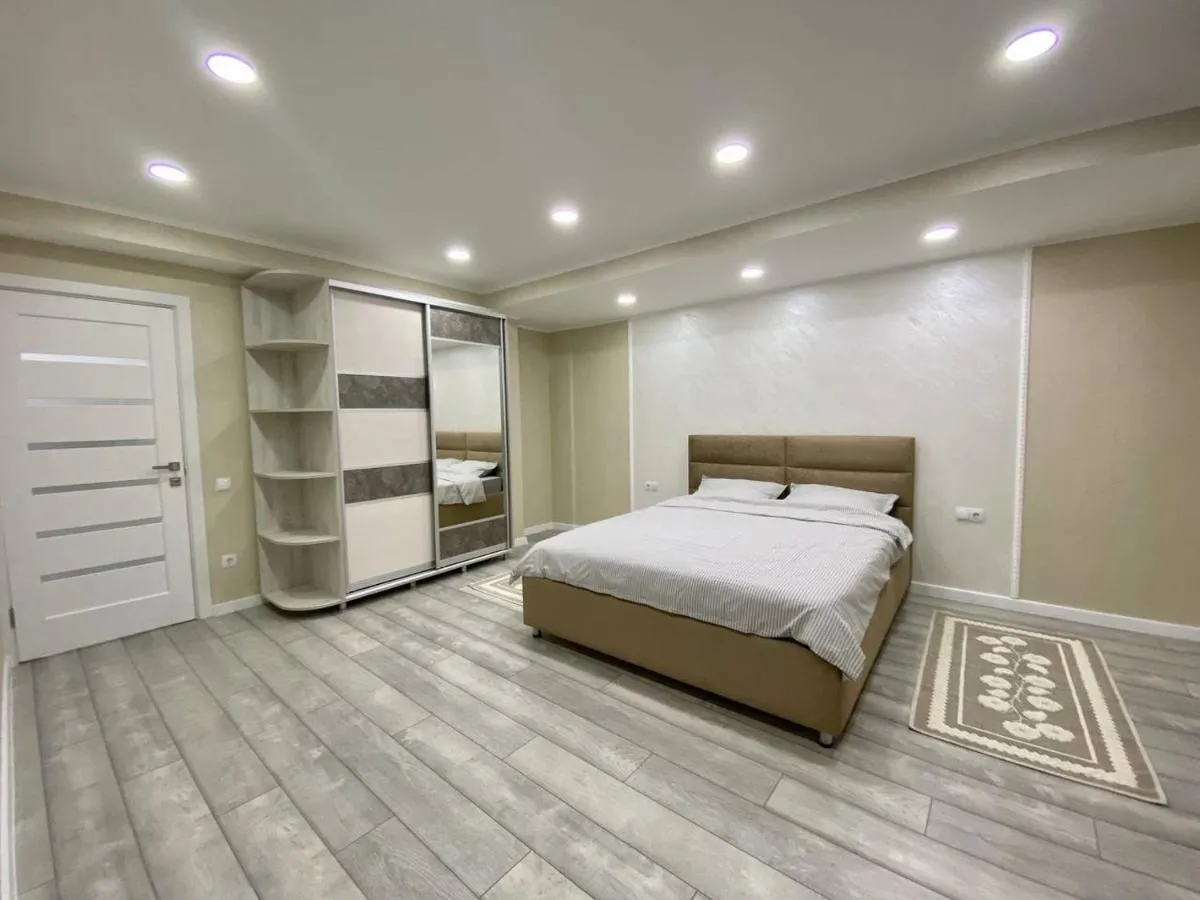 Image 1 of Ultracentral Velvet HOME !!