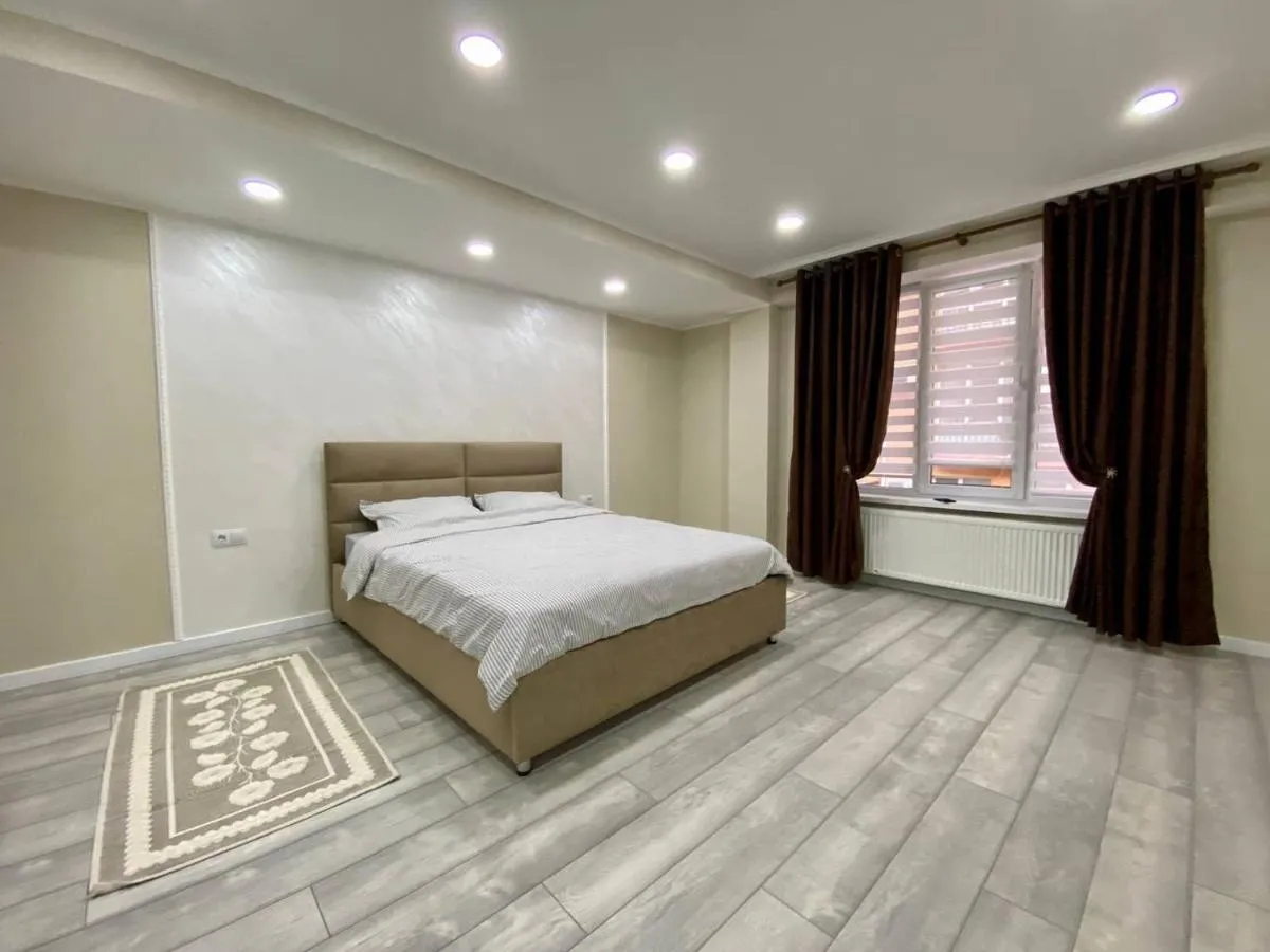 Image 6 of Ultracentral Velvet HOME !!