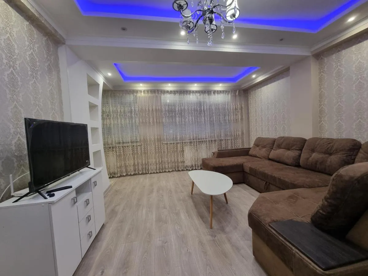 Image 3 of 1 bedroom and living, Testemiteanu str.
