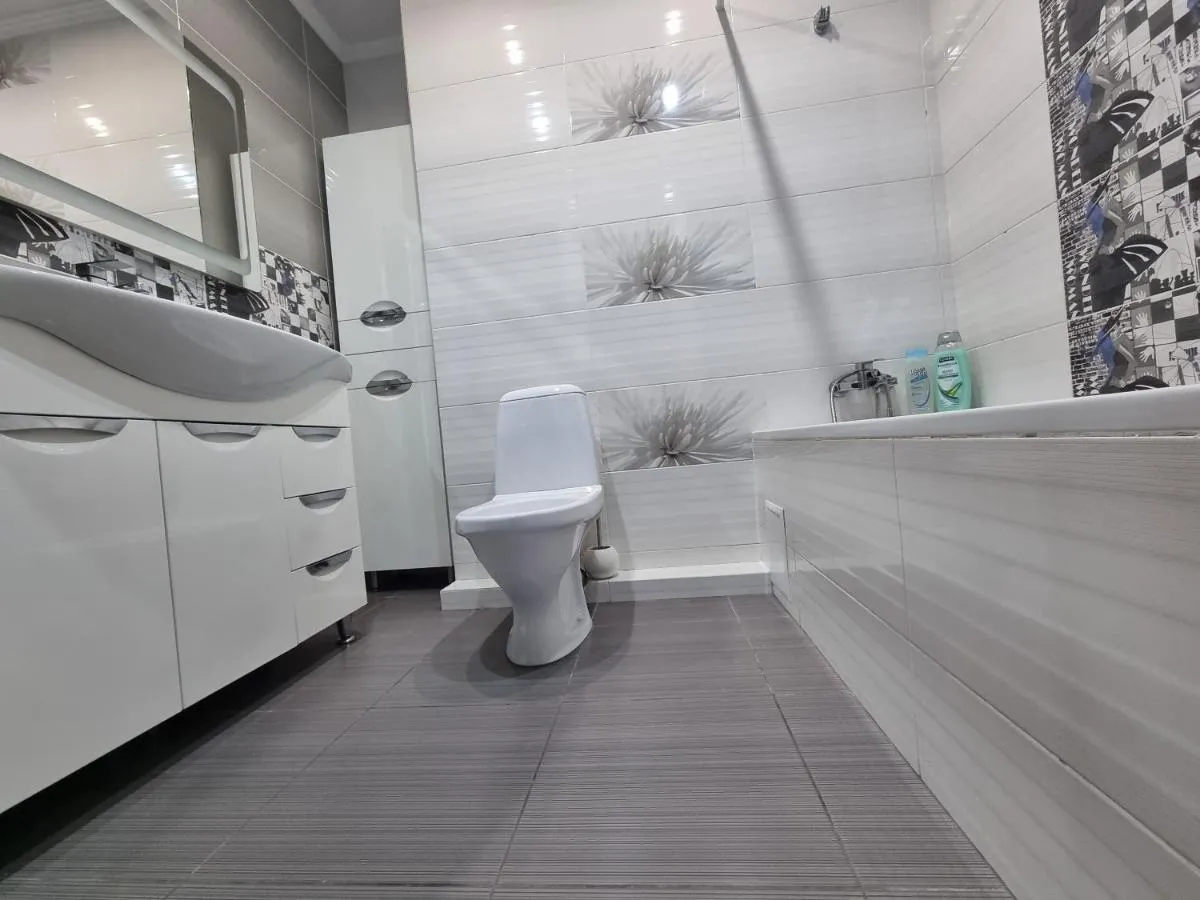 Image 1 of 1 bedroom and living, Testemiteanu str.