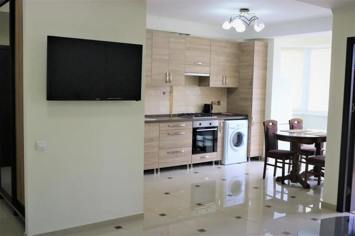 Image 2 of 2 Bedroom and Living Room in CENTER of Chisinau on Armeneasca Street