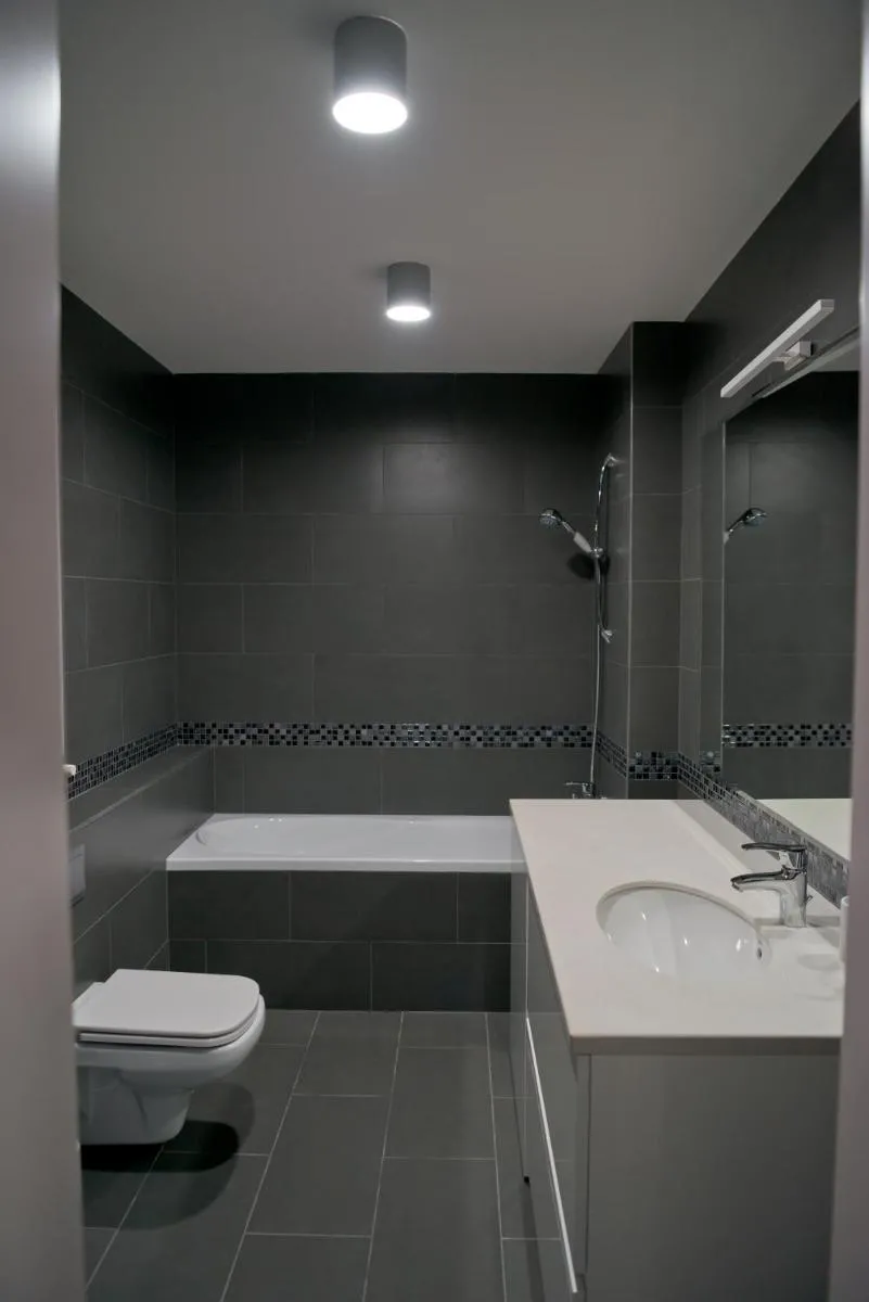 Image 2 of 2 bedroom apartment close to center, park and shopping center