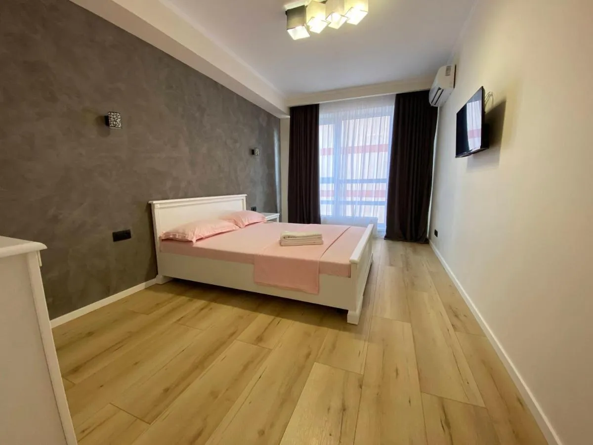Image 1 of Apartament lux Chisinau