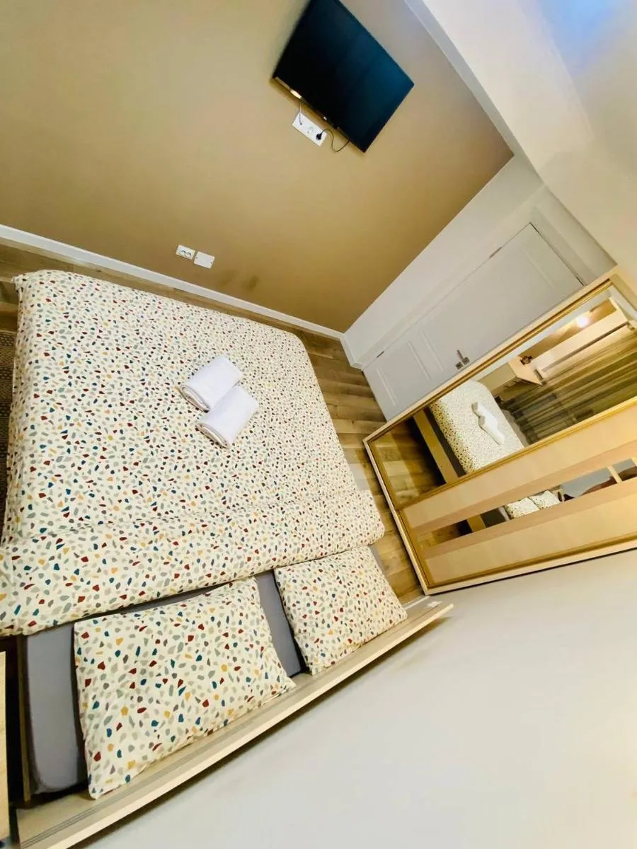 Image 6 of Avenue Apartment