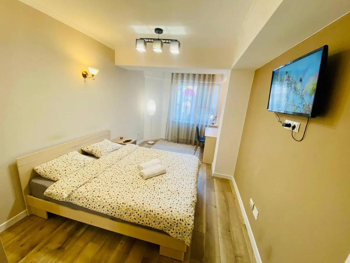 Image 2 of Avenue Apartment