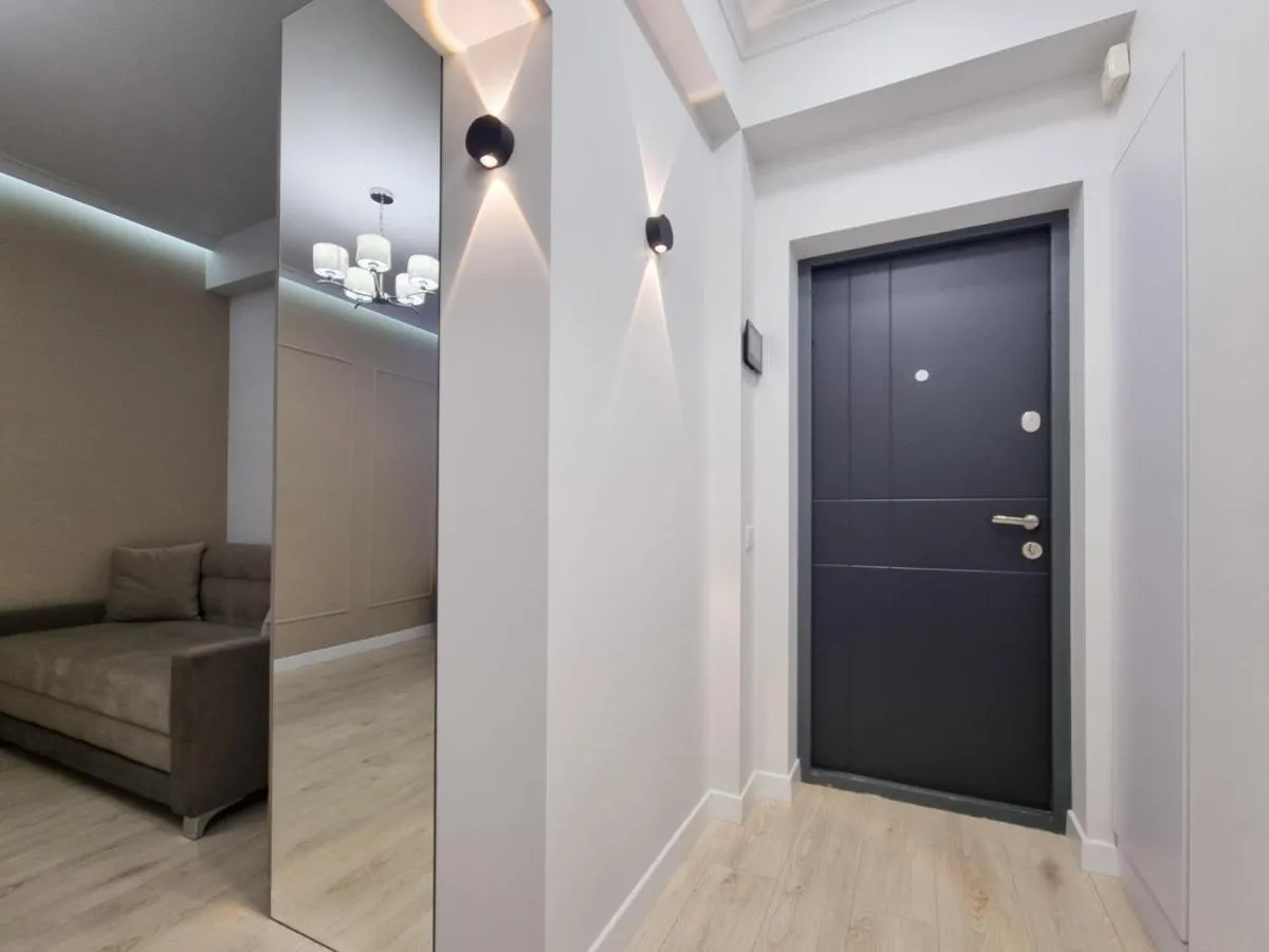 Image 3 of Botanica, 1 bedroom apartment with living