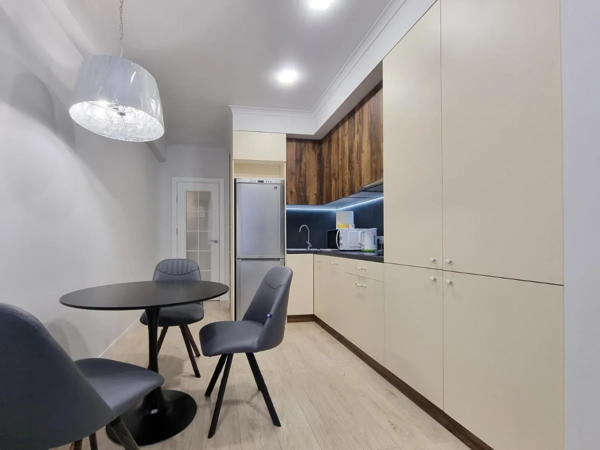Image 1 of Botanica, 1 bedroom apartment with living