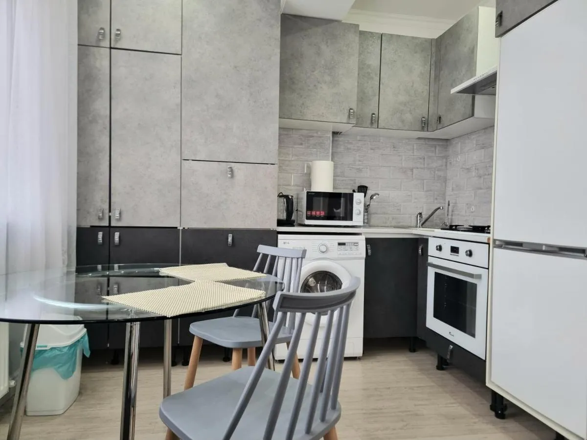 Image 3 of Botanical Garden Park Apartment