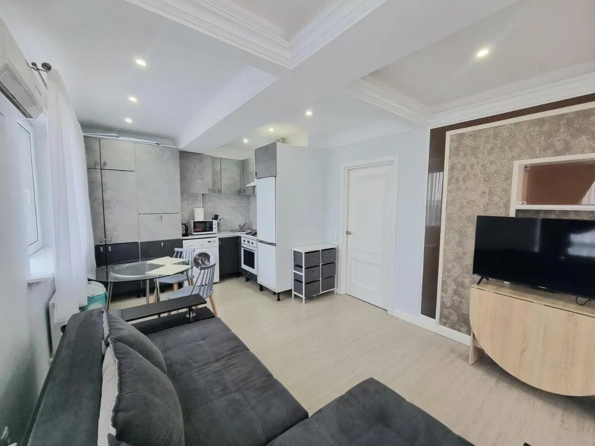 Image 2 of Botanical Garden Park Apartment