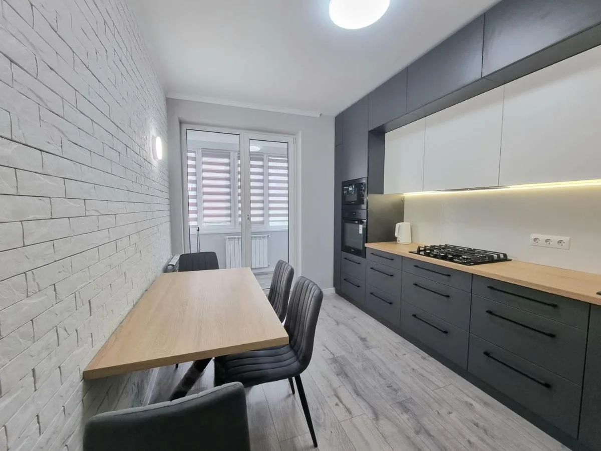 Image 6 of Center, Albisoara str., 1bedroom and living with balcony