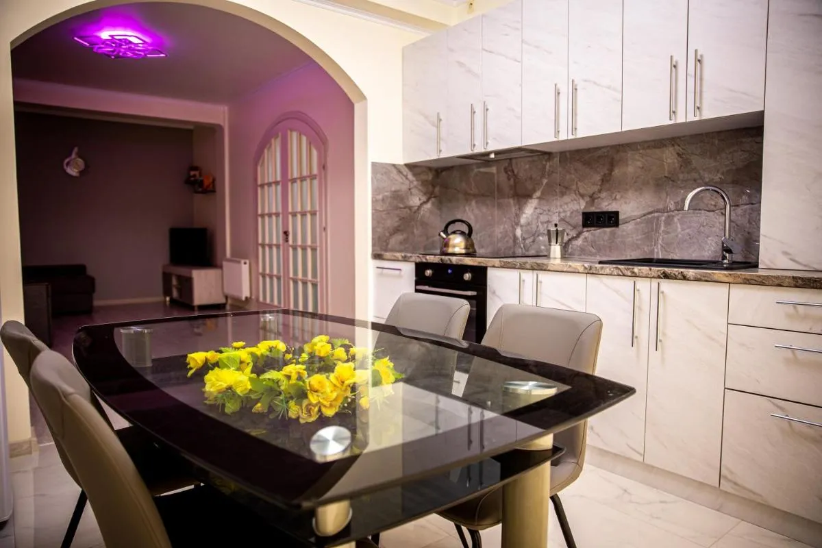 Image 1 of Center Comfortable apartment
