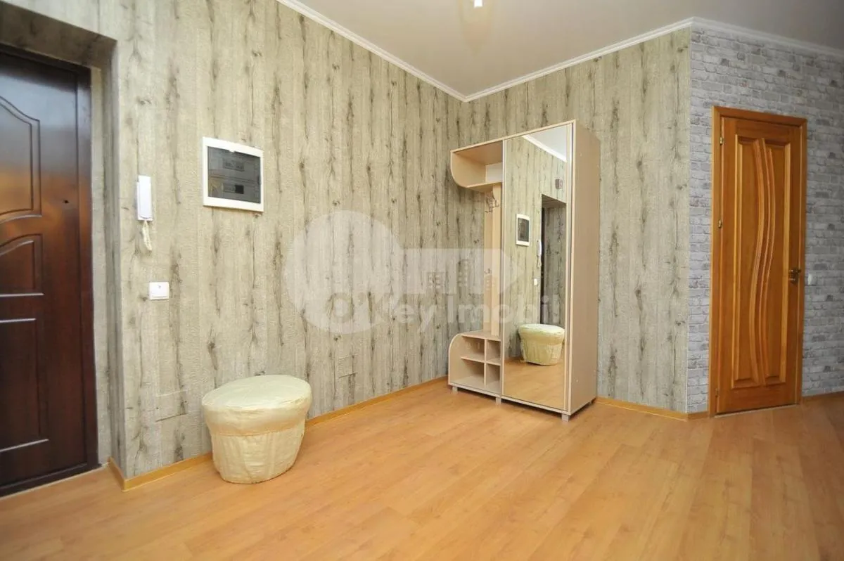 Image 6 of Central 2 bedroom apartment