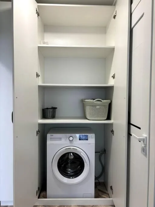 Image 5 of Central Park Apartment