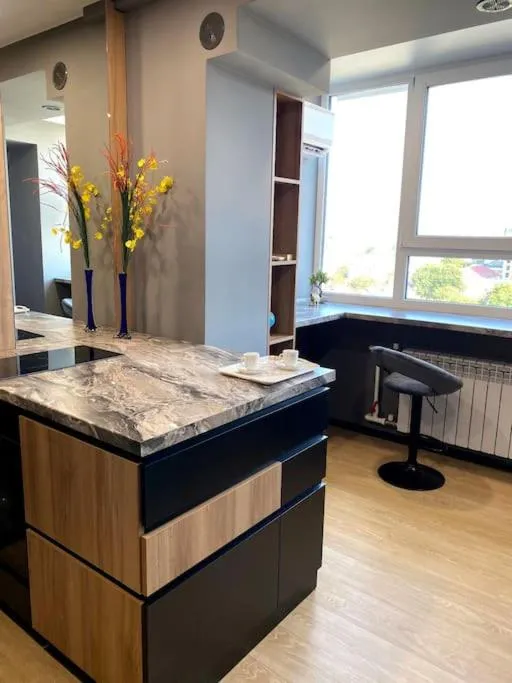 Image 1 of Central Park unit ! Puskin street