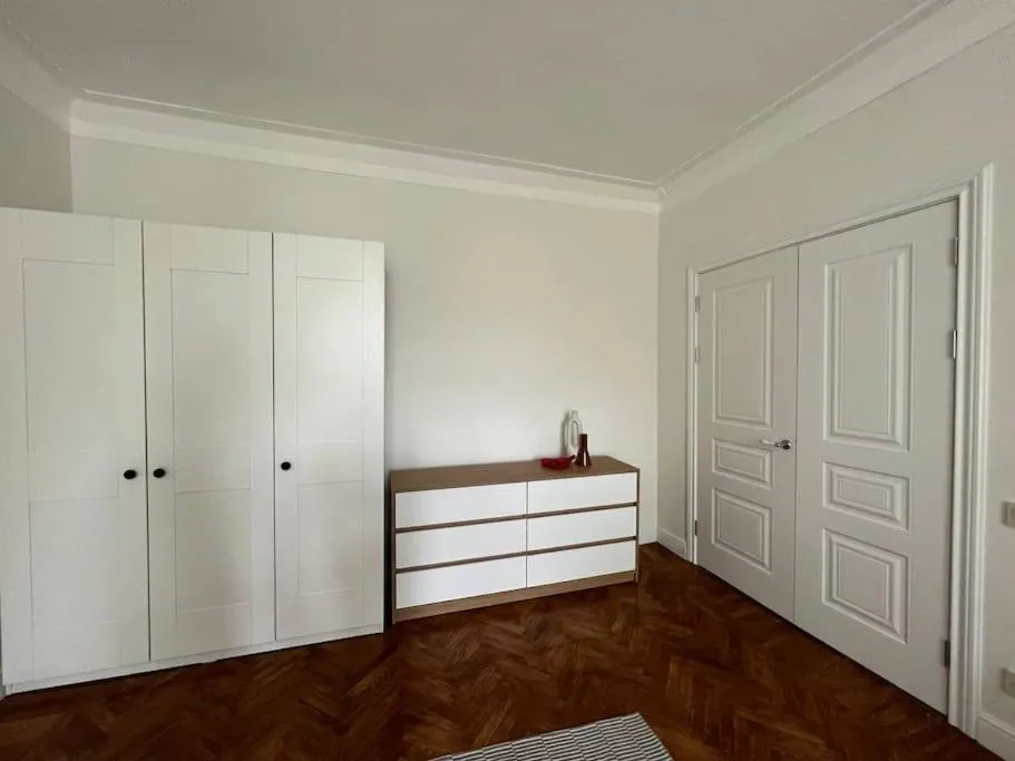 Image 1 of Central vintage style studio