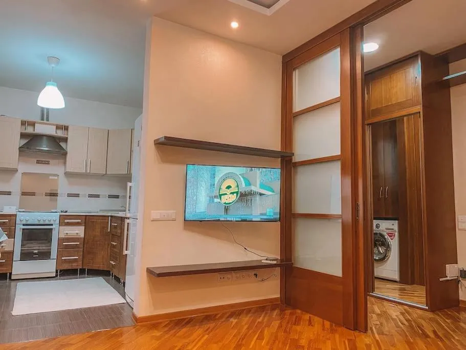 Image 3 of City Center 1 Bedroom + Living