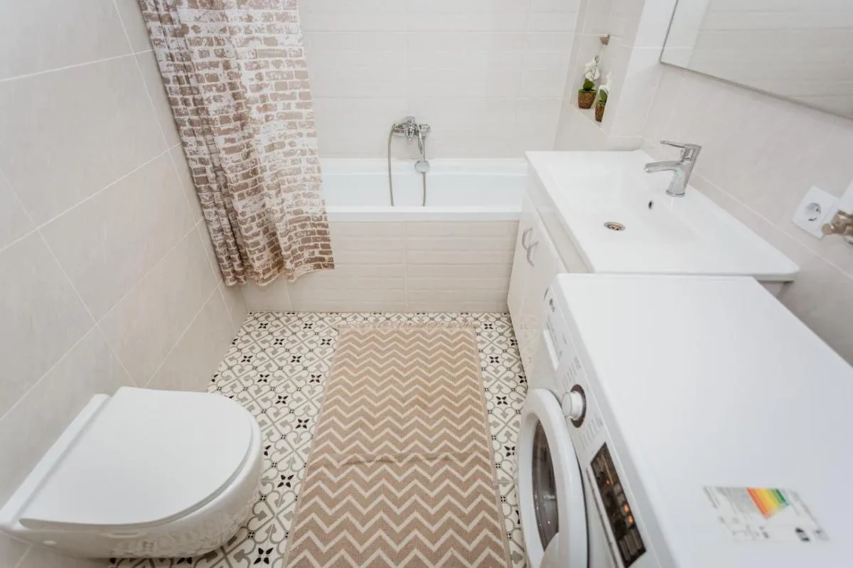 Image 6 of Comfortable apartments. Good location.