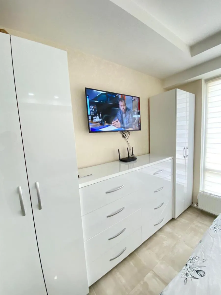 Image 3 of Cozy Apartment Near Park