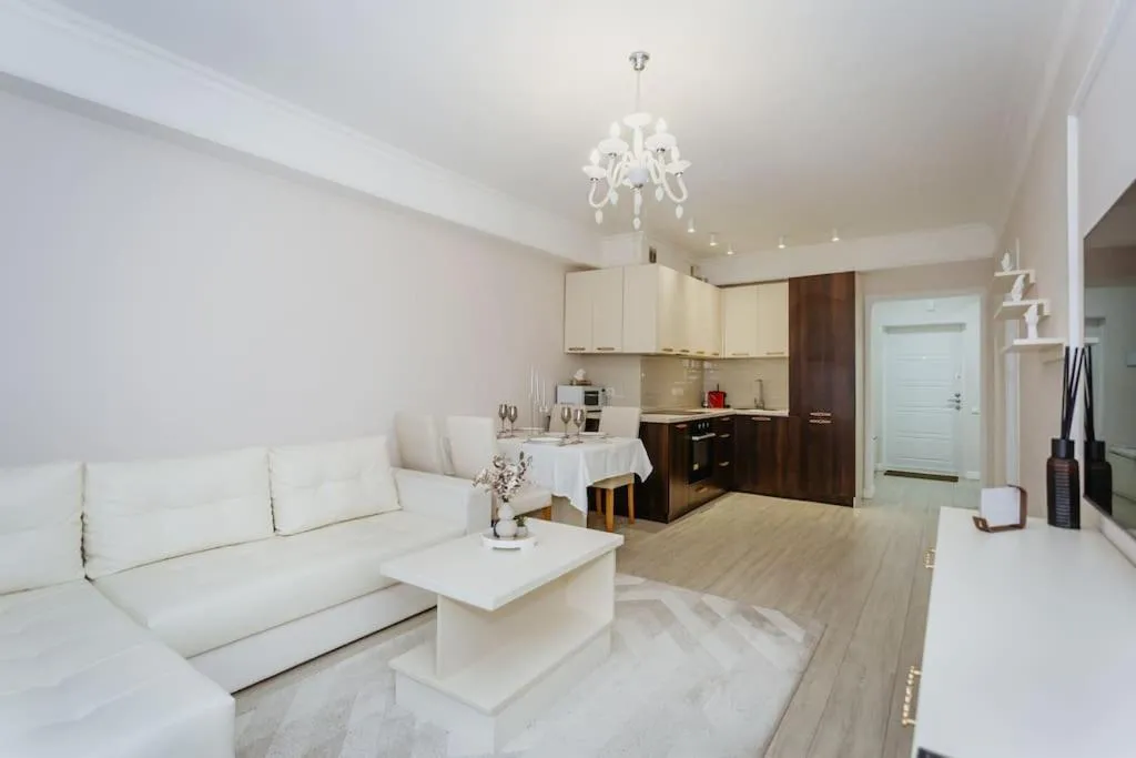Image 4 of Ellina Apartments ParkLake