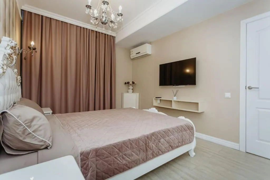Image 2 of Ellina Apartments ParkLake