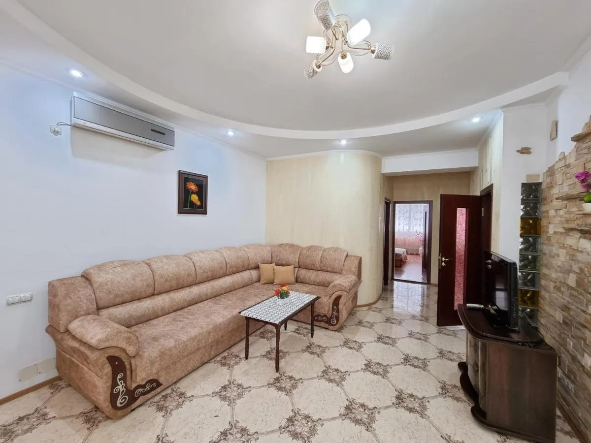 Image 4 of Extra Grand Apartments Two Bedrooms Ultracentral