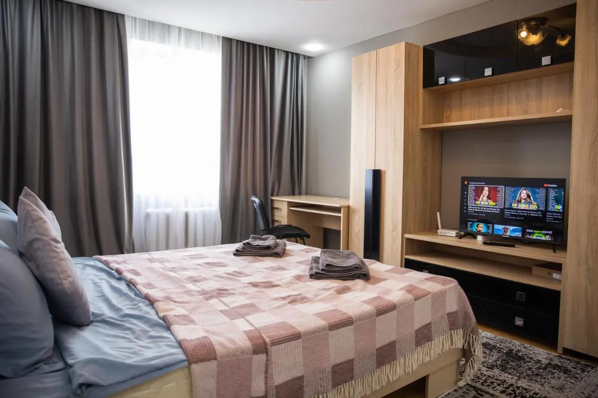 Image 2 of GOOD center apartment