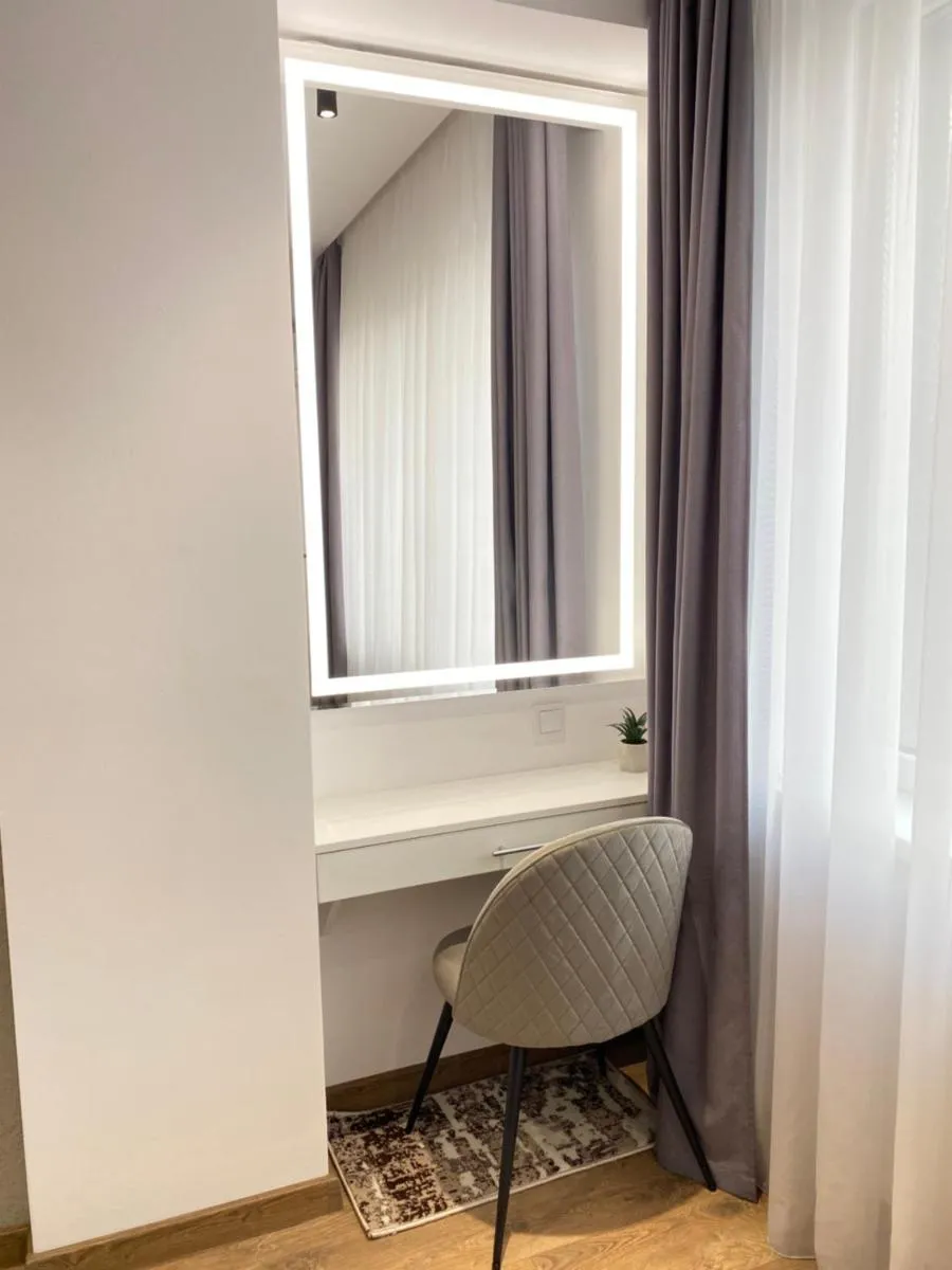 Image 2 of Large and Cozy Apartment in the Center