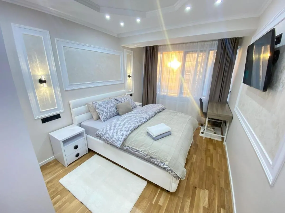 Image 4 of Large and Cozy Apartment in the Center