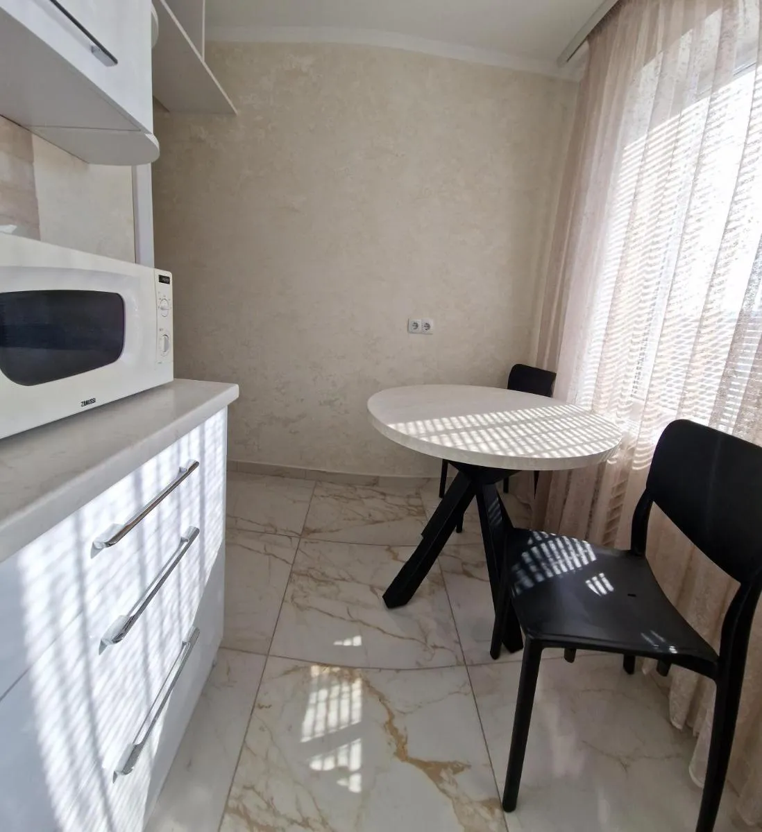 Image 4 of Lovely Apartment next to the Atrium CC