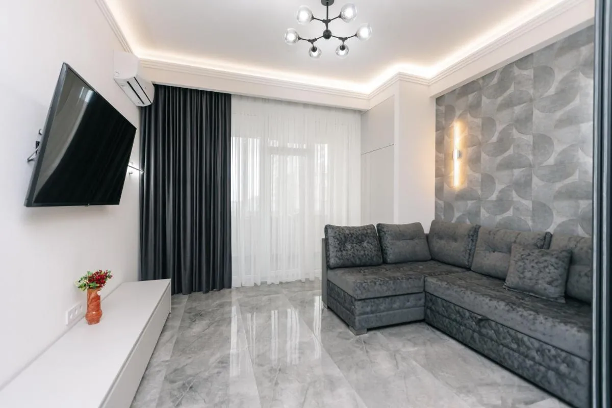 Image 6 of Luxury Apartment