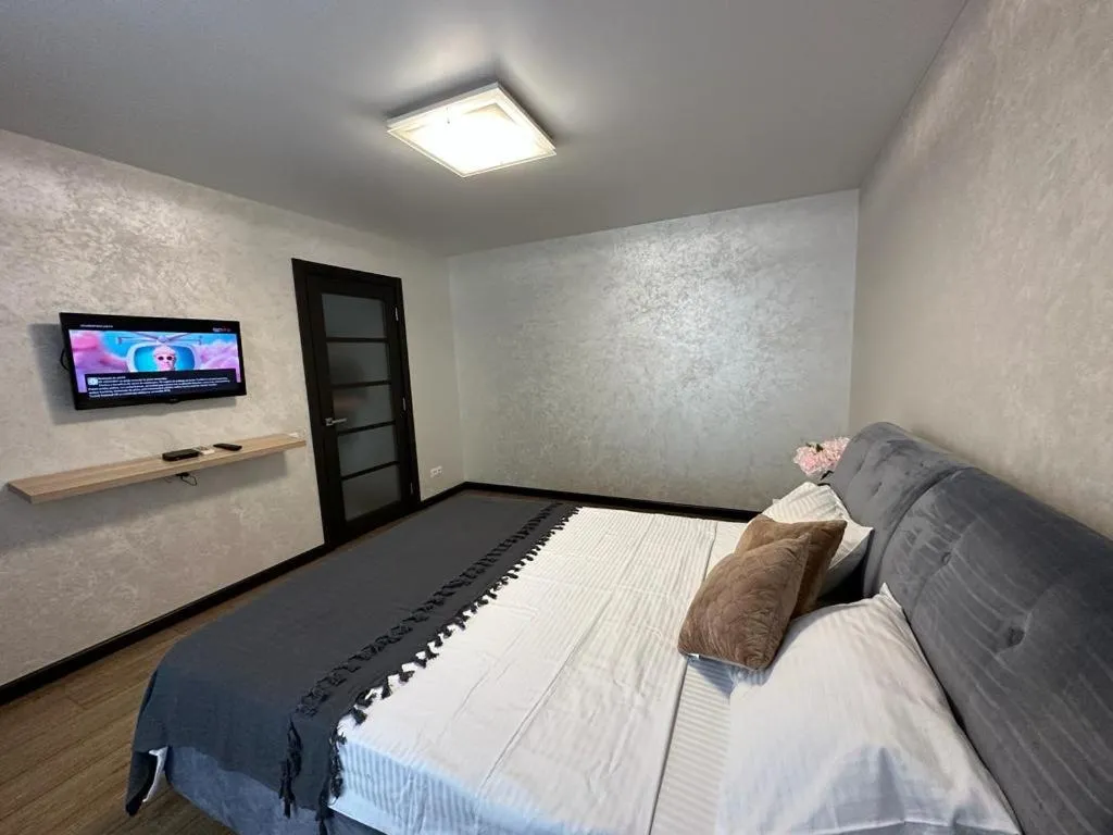 Image 2 of Luxury Home center