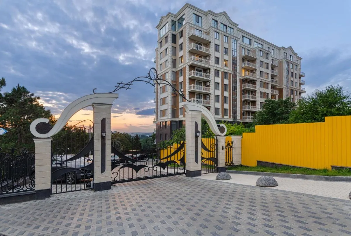Image 1 of Luxury apartment close to the city centre