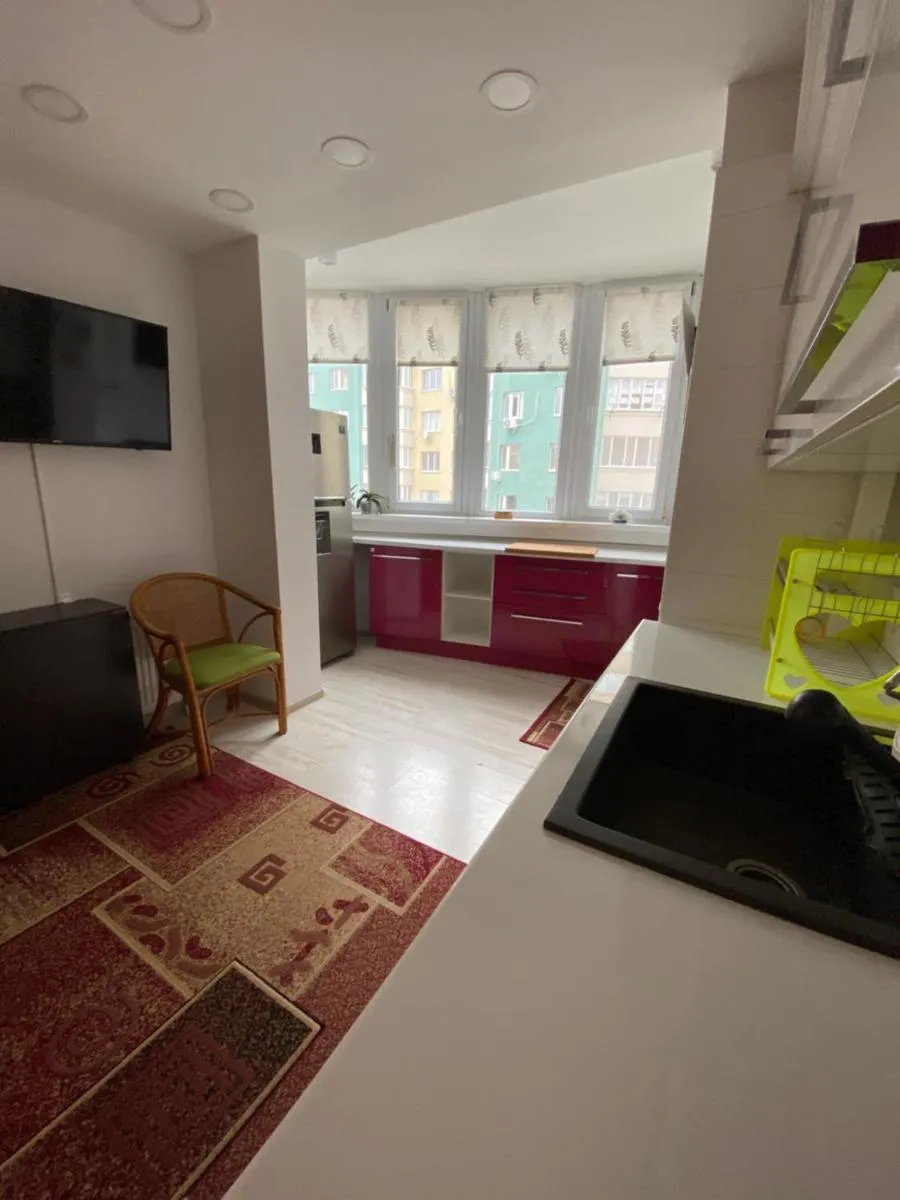 Image 2 of Magenta Apartment