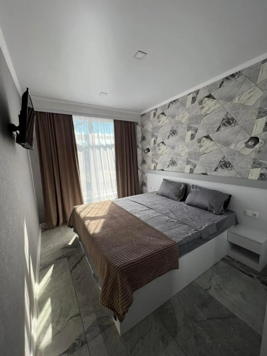 Image 1 of Midi – Central Apartments