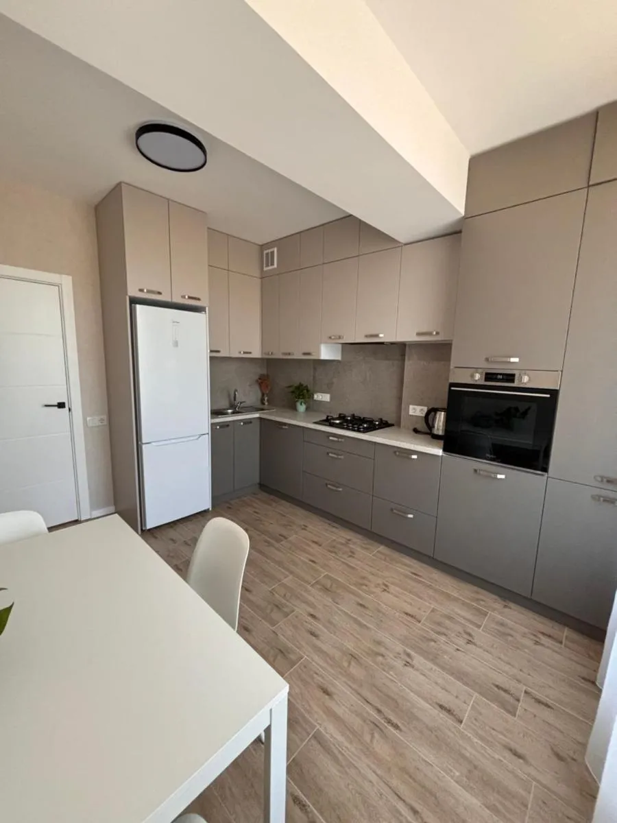 Image 1 of Milescu Residence 2
