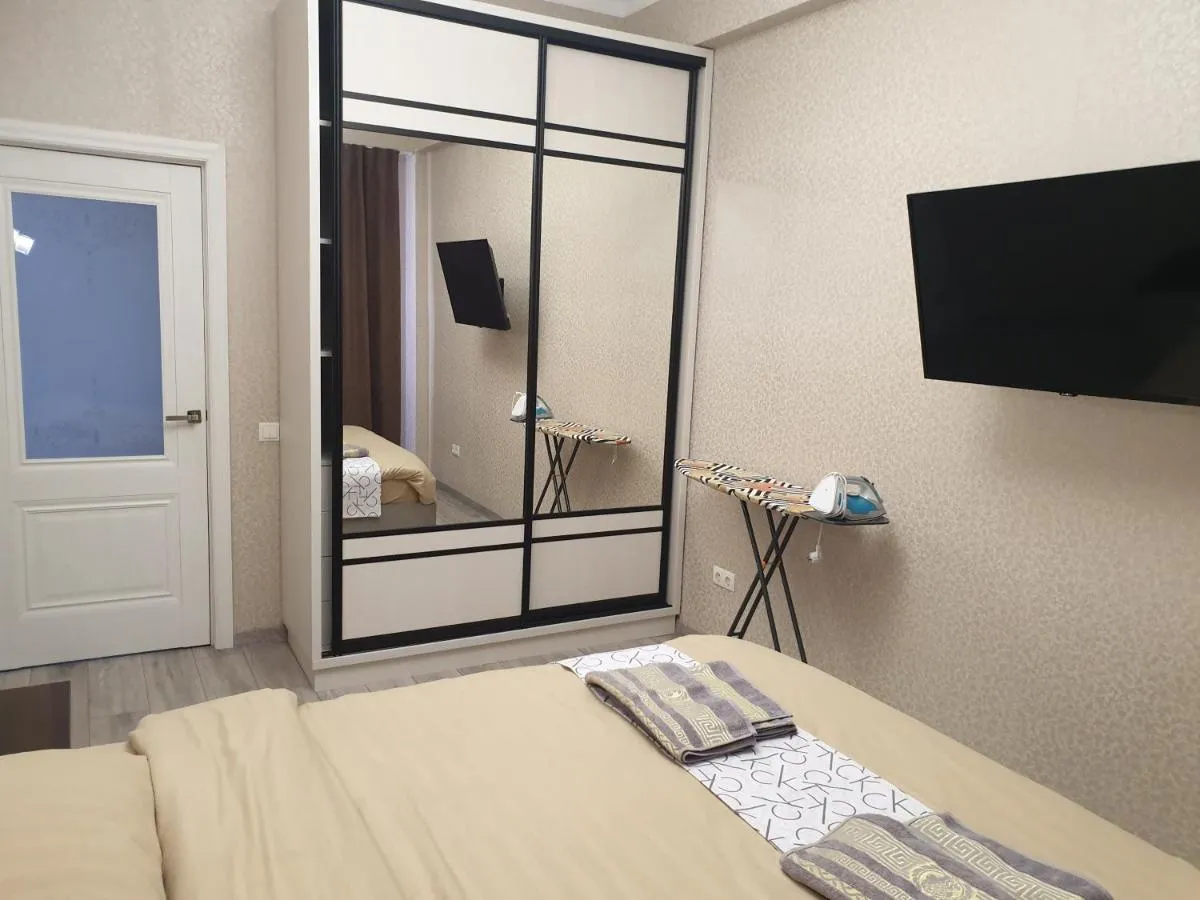 Image 1 of Modern 1BD apartment with living room in the park zone