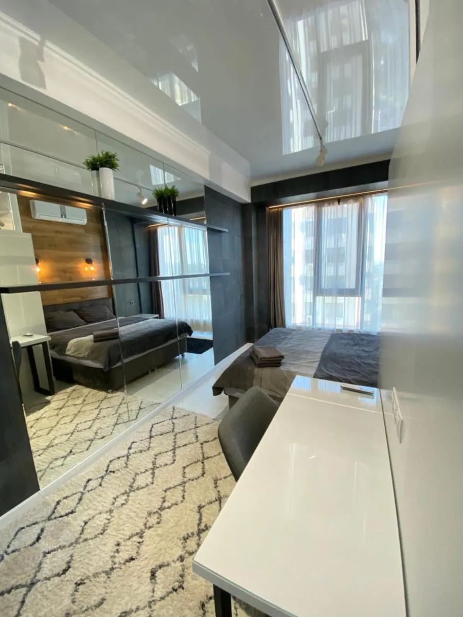 Image 3 of New 2 Modern Lux Apartment