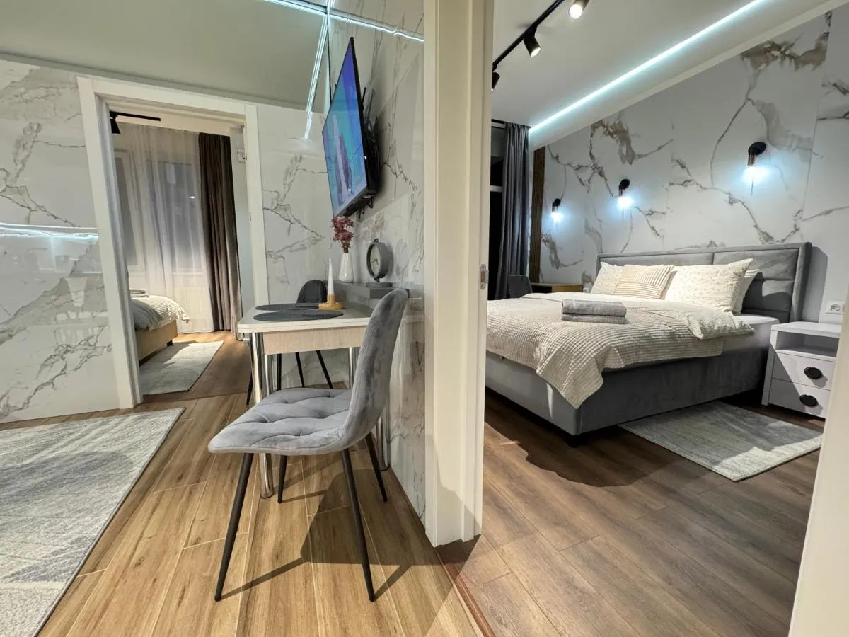 Image 1 of New Lux Business Apartment in the Center