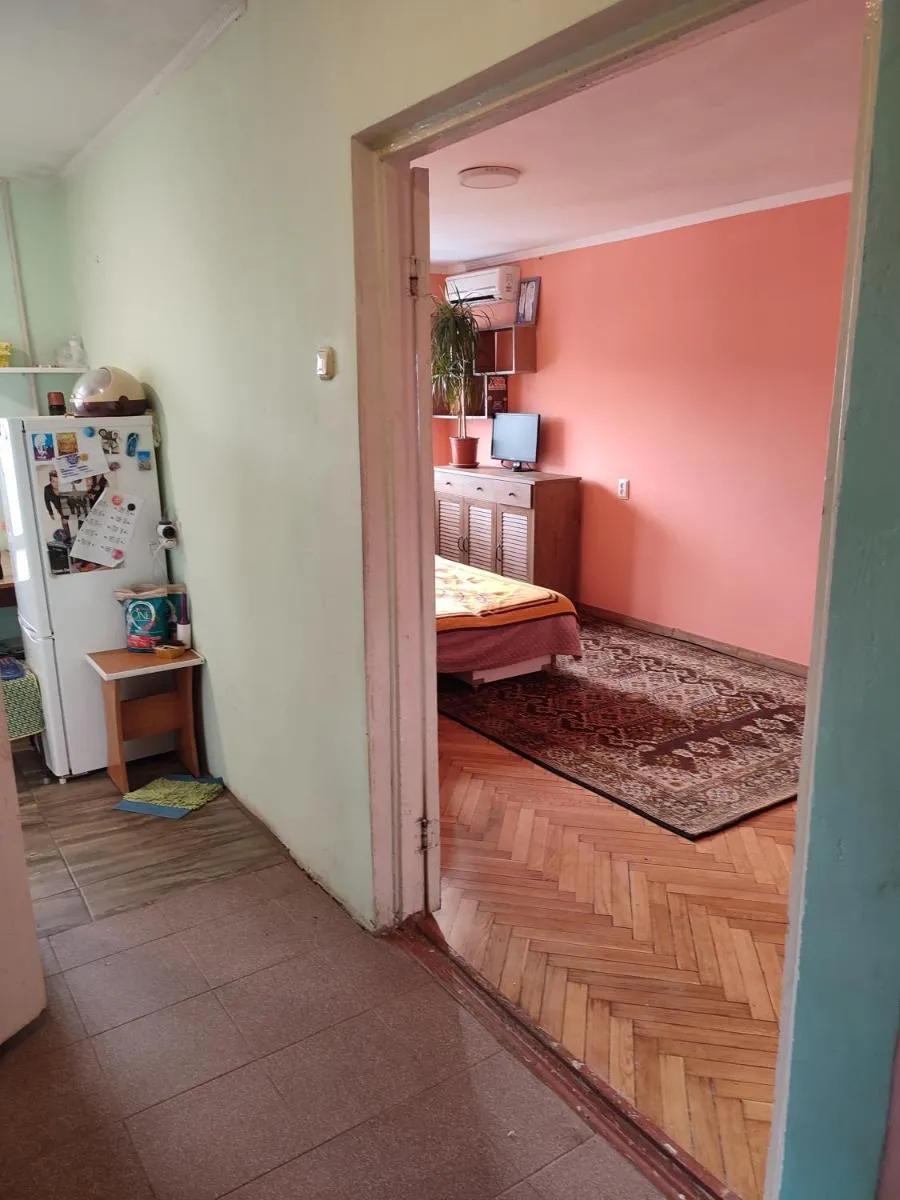 Image 4 of One room in apartment in the park center area of Chisinau