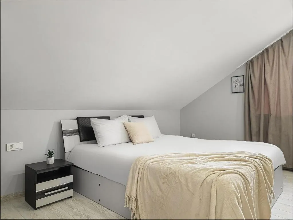 Image of Park Views 1 Bedroom Flat in Botanica