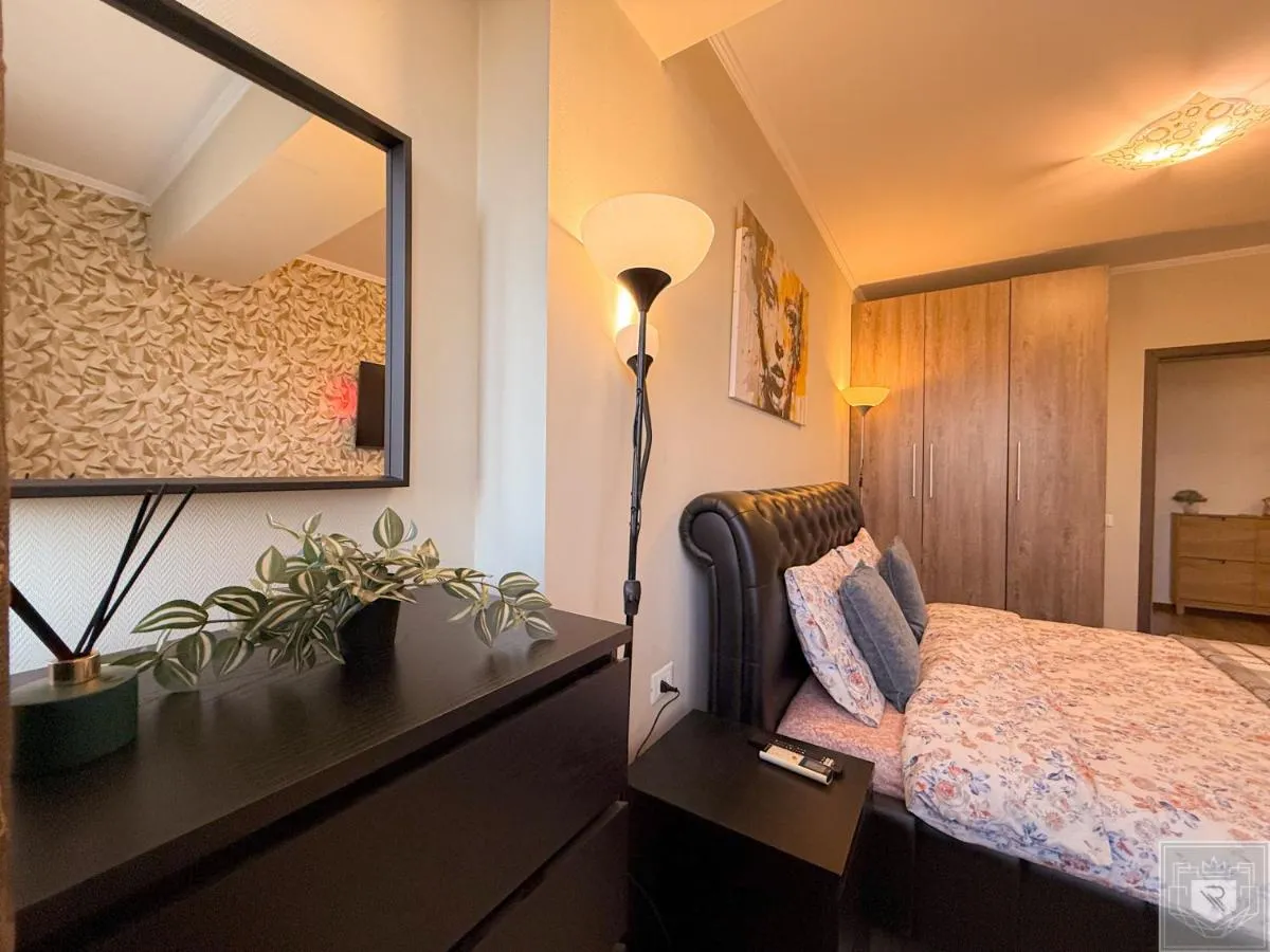 Image 4 of RentHouse Apartments-Ambient Light